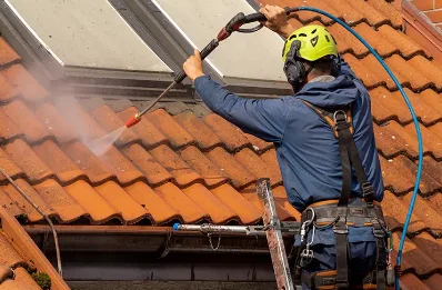 Démoussage et hydrofuge de toiture à Amagne